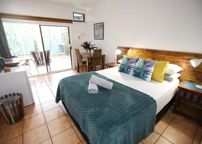 Motels Rainforest , Mission Beach